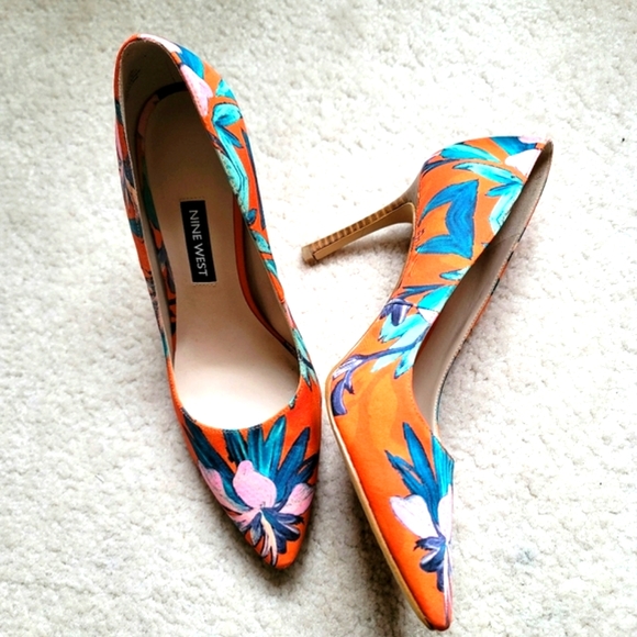 Nine West Moyen Women's Pointed Toe Floral Pumps Size 6 M - Picture 2 of 13